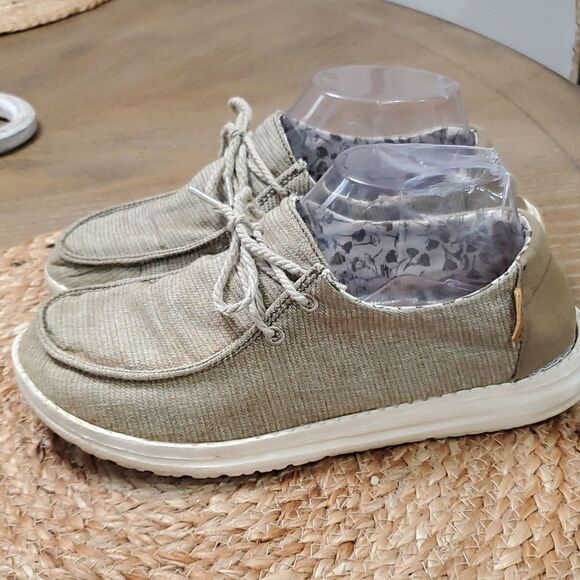 Hey Dude Women’s Wendy's,  Chambray Sage, Size 7 - Picture 2 of 8